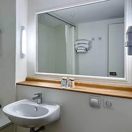 Hollywood Hotel 3*